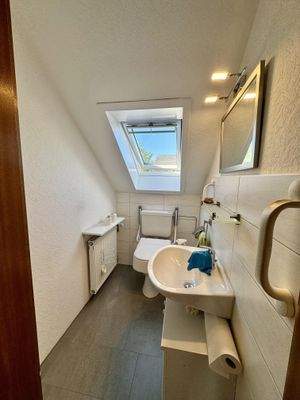 kleines Gäste-WC im Dachgeschoss