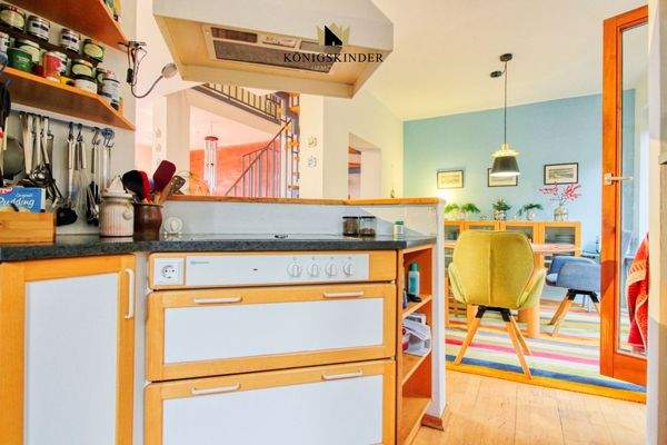 Küche mit Essbereich