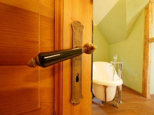  OG | Blick ins BADEZIMMER