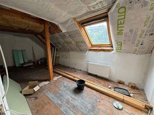 DG_angefangener Dachausbau