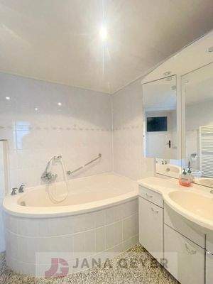 EG - Tageslichtbad....