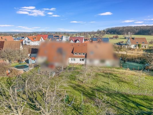 Südansicht mit großem Garten