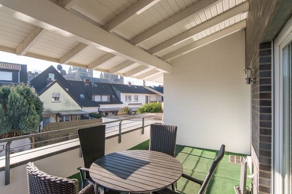 Loggia mit Blick zur Basilika