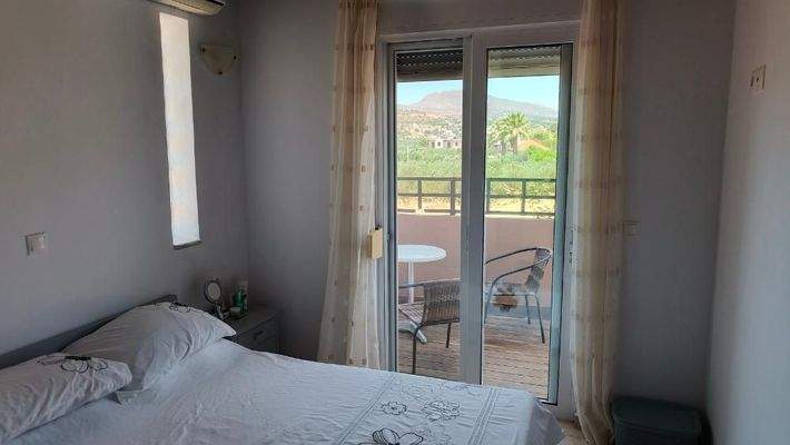 Kreta, Kolymvari: Charmantes Haus mit privatem Pool zu verkaufen