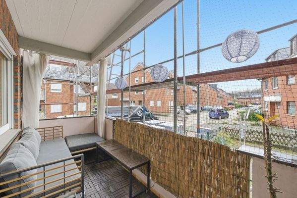 Großer Balkon 2.jpg