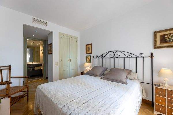 Wohnung zu verkaufen in Paseo Marítimo de Palma mit Schwimmbad, Garage und Meerblick