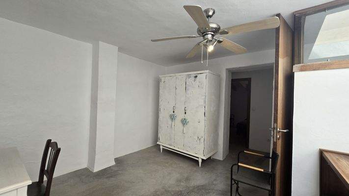 room-15915-nktvg.jpg