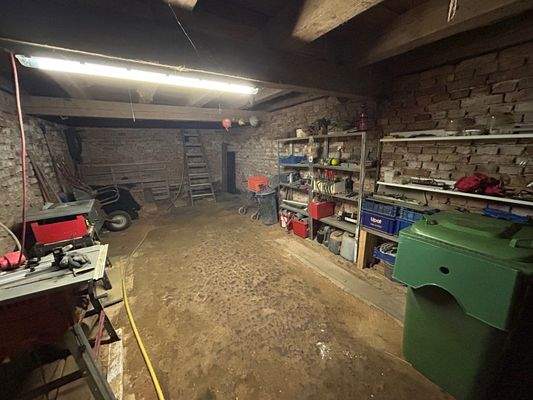 Scheune / Werkstatt ... hier ist Platz für Allerlei.