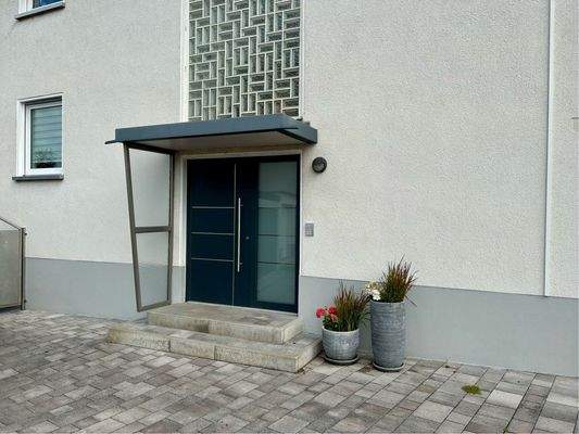 überdachter Hauseingang