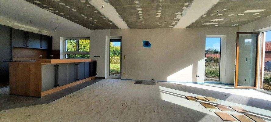 Wohn- Essbereich mit offener Küche 4