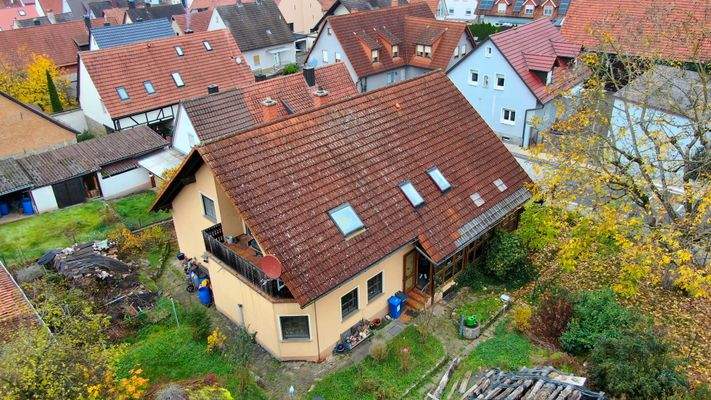 Drohnenaufnahme Haus Gartenseite