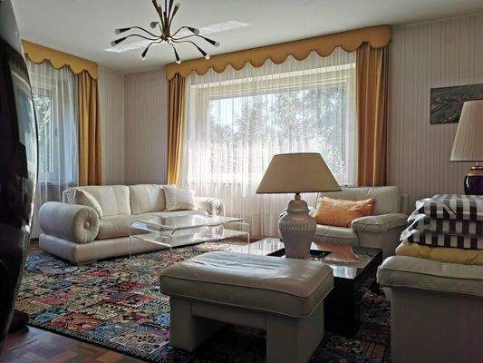 heller Wohnbereich EG