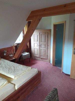 Doppelz. mit Bad und Balkon