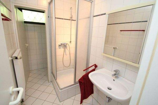 Einliegerwohnung Duschbad mit WC