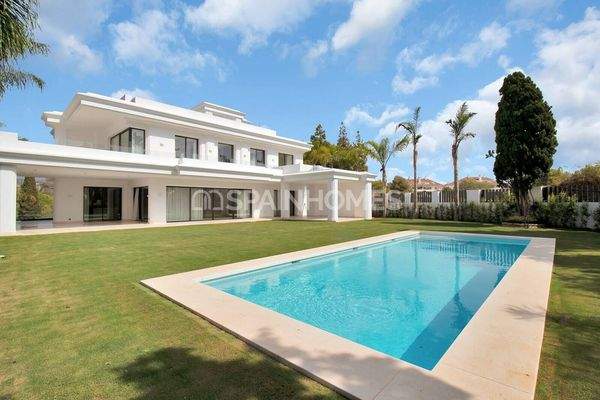 Fantastically Located Villas in a Sought After Area of Marbella