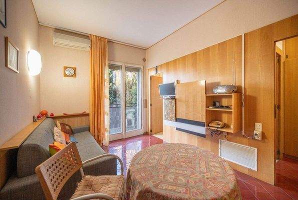 Tecnocasa Garda 0363.jpg