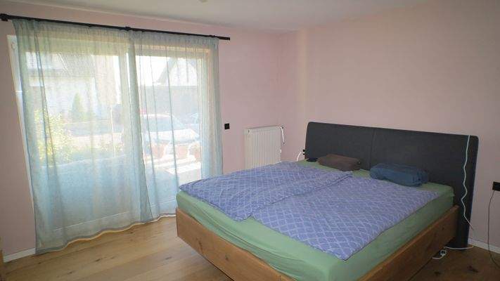 Schlafzimmer_Erdgeschoß.JPG