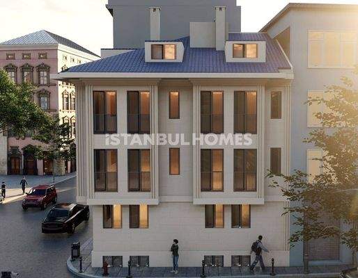 4-Storey Real Estate with Urban Transformation in Istanbul Fatih