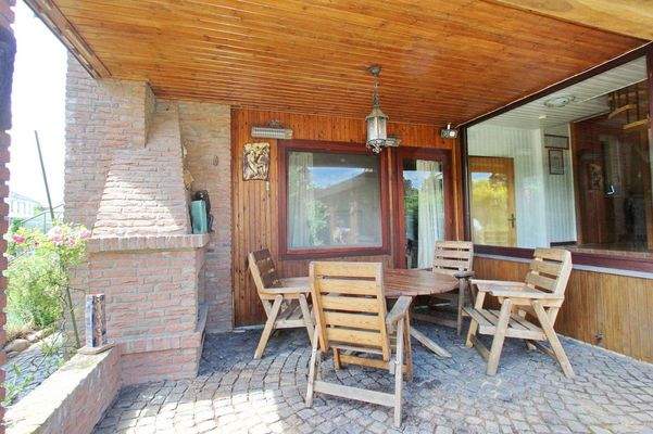 überdachte Terrasse