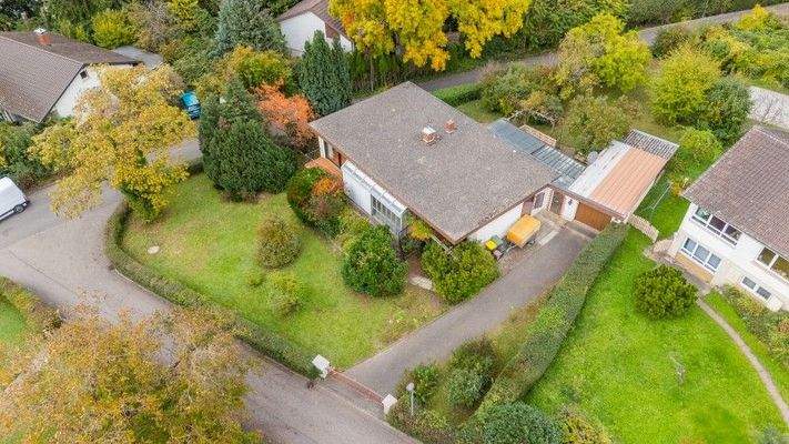 Ansicht Haus mit Garten