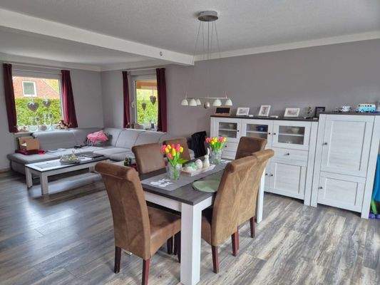 Wohn-/Esszimmer