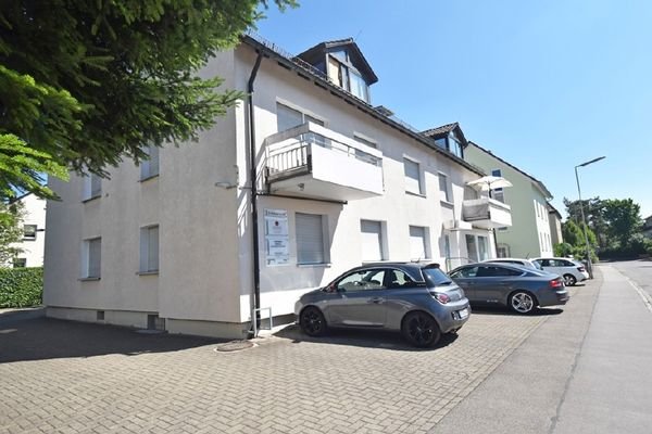 parken vor dem Haus