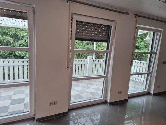 Fensterseite/Balkon im Wohnbereich