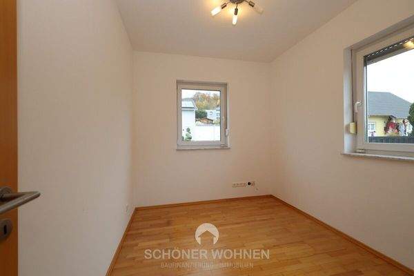 EG | Zimmer 1, z. B. Büro