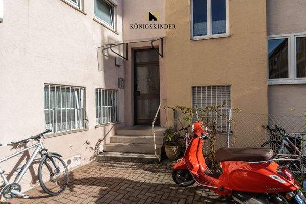 Hauseingang im Innenhof