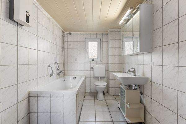 Badezimmer Wohneinheit 1