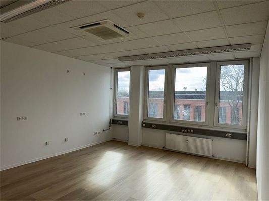 Büro mit Wasseranschluss, link