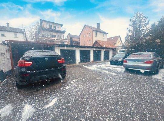 Ansicht Garage und Carport