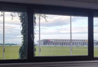 Blick vom Büro auf die Landebahn