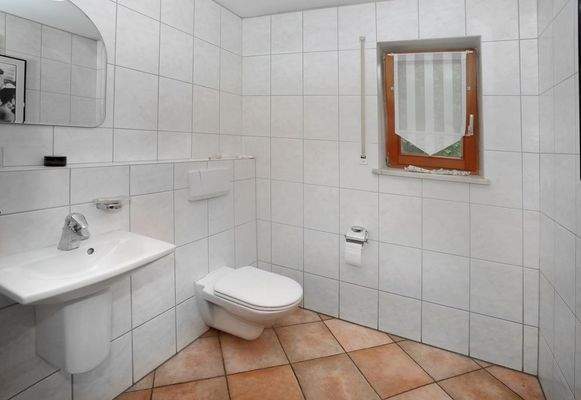 Gäste-WC EG