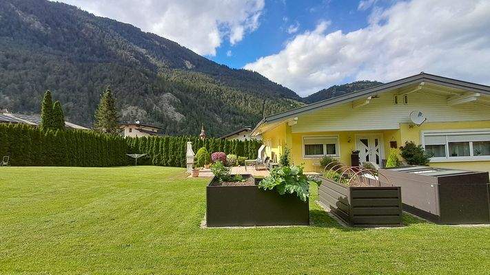 Einfamilienhaus in Tirol - Tiroler Oberland - mit großem Grundstück