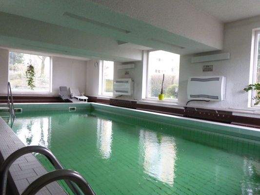 Gemeinschaftsschwimmbad