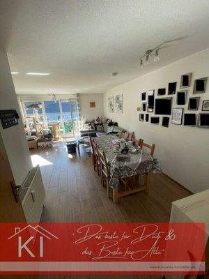 Wohnzimmer mit Essbereich