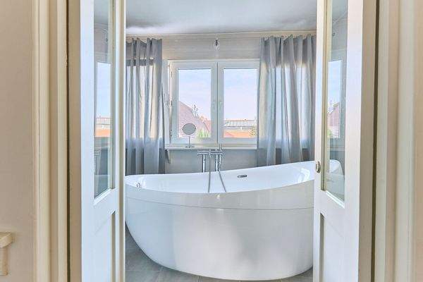 ...freistehender Badewanne