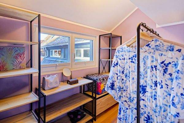 Haus-Ankleide-Kind-1