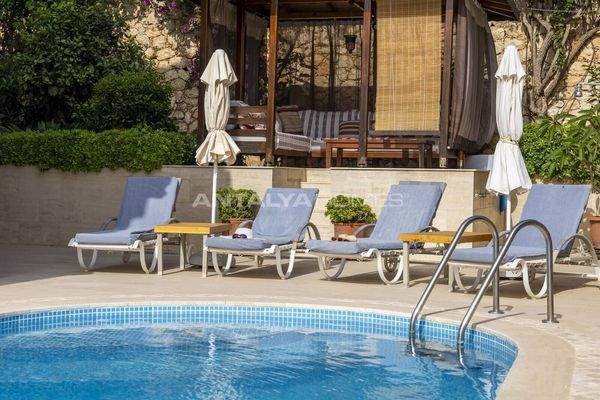 House with Pool Close to Beach in Kalkan