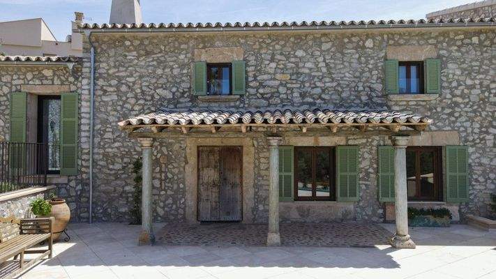 Finca mit Pool zum Verkauf in Capdella, Mallorca