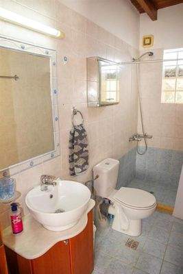 Kreta, Maleme: Traditionelles kretisches Haus zu verkaufen, nur wenige Schritte vom Strand entfernt