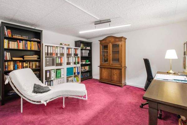Büro im Kellergeschoss