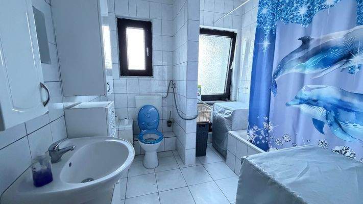 Badezimmer 1. OG Mitte