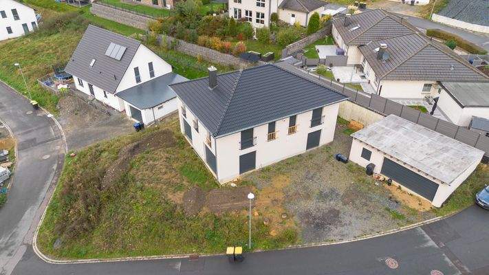 Luftaufnahme vom Grundstück