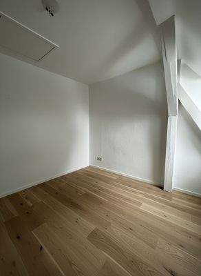 2. Zimmer 1. OG (nach Renovierung)