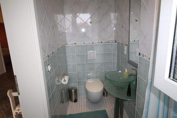 16 - Gäste Duschbad