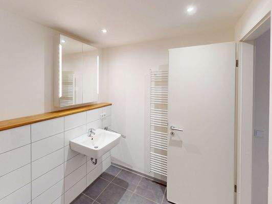 Modernes Bad (2), Beispielwohnung im Objekt