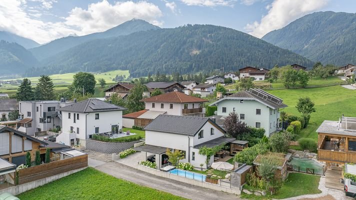 KITZIMMO-Einfamilienhaus mit Pool in Toplage kaufen - Immobilien Innsbruck.