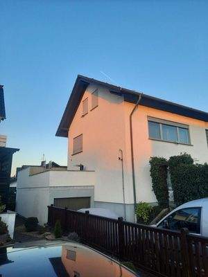 Westseit Doppelgarage und Pool